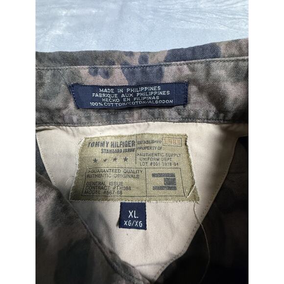 Tommy Hilfiger XL Shirt Men's 00s Floral Camo Button Up Hawaii Y2K Vintage - Picture 2 of 11